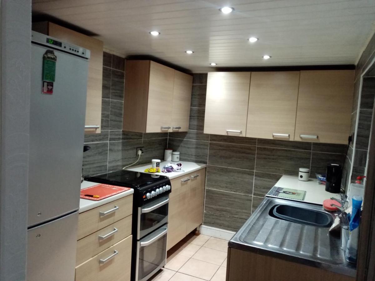 East Belfast Rooms Available Long Or Short Term Accommodation المظهر الخارجي الصورة